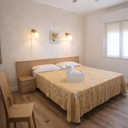 Hotel Costa Azzurra -Free Parking - Easy Stay -Spotorno ホテル