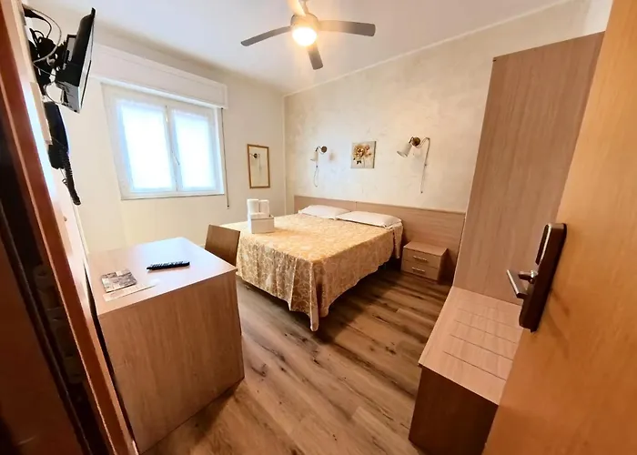 Hotel Costa Azzurra - Easy Stay -Spotorno 2* Spotorno