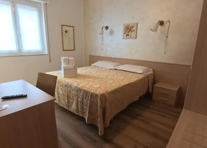 Hotel Costa Azzurra - Easy Stay -Spotorno