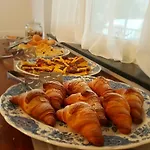 Hotel Costa Azzurra -Free Parking - Easy Stay -Spotorno Отель 2*