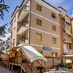 Costa Azzurra -free Parking - Easy -spotorno Hotel 2*