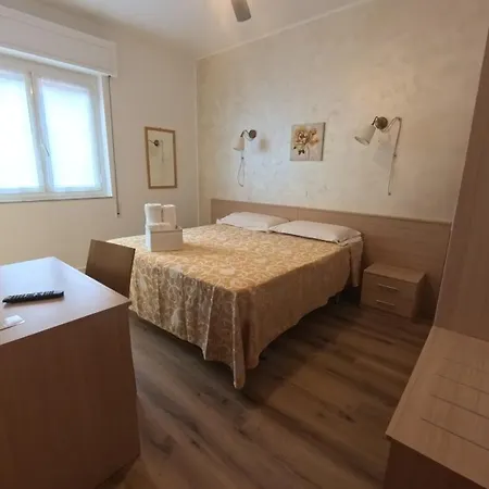 Hotel Costa Azzurra -Free Parking - Easy Stay -Spotorno