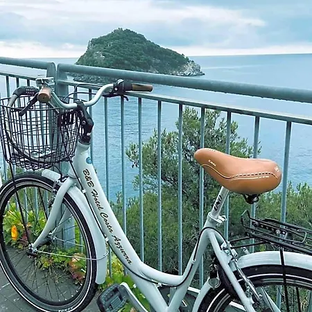 Hotel Costa Azzurra -free Parking - Easy -spotorno