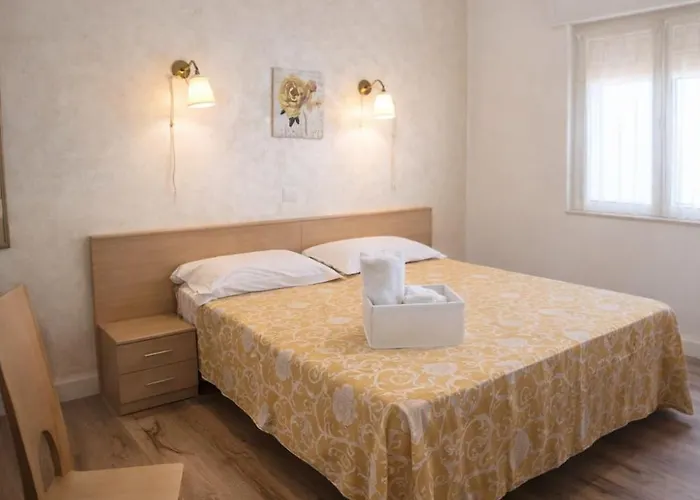 Hotel Costa Azzurra - Easy Stay -Spotorno 酒店